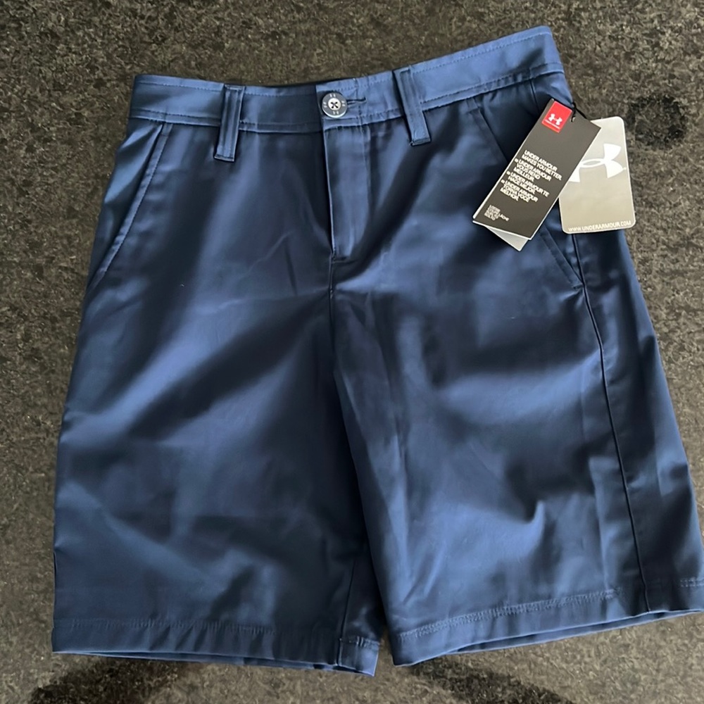 NWT 1 Pair of Under Armour Boys Golf Shorts Size 12
